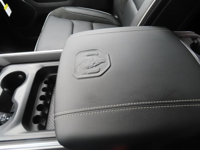 New 2026 RAM 1500 Laramie w/ Night Edition AWD/4WD image 38