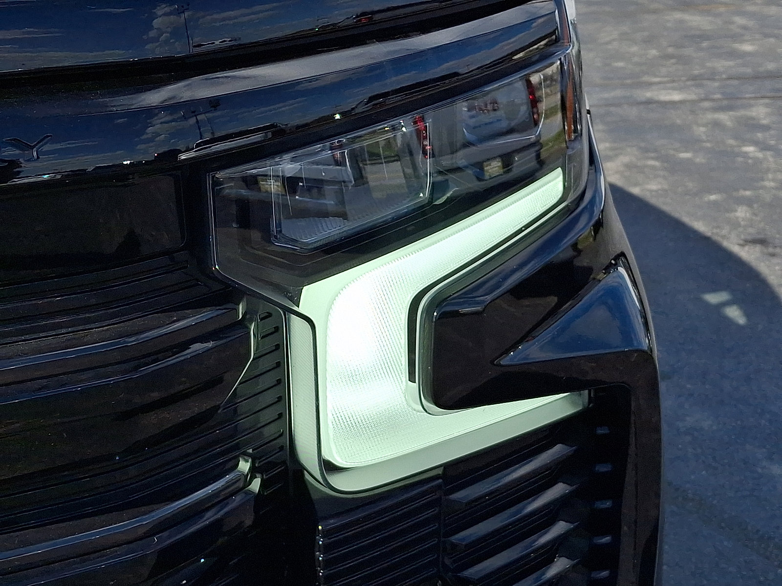 Used 2025 Chevrolet Silverado 1500 High Country w/ Midnight Edition image 11