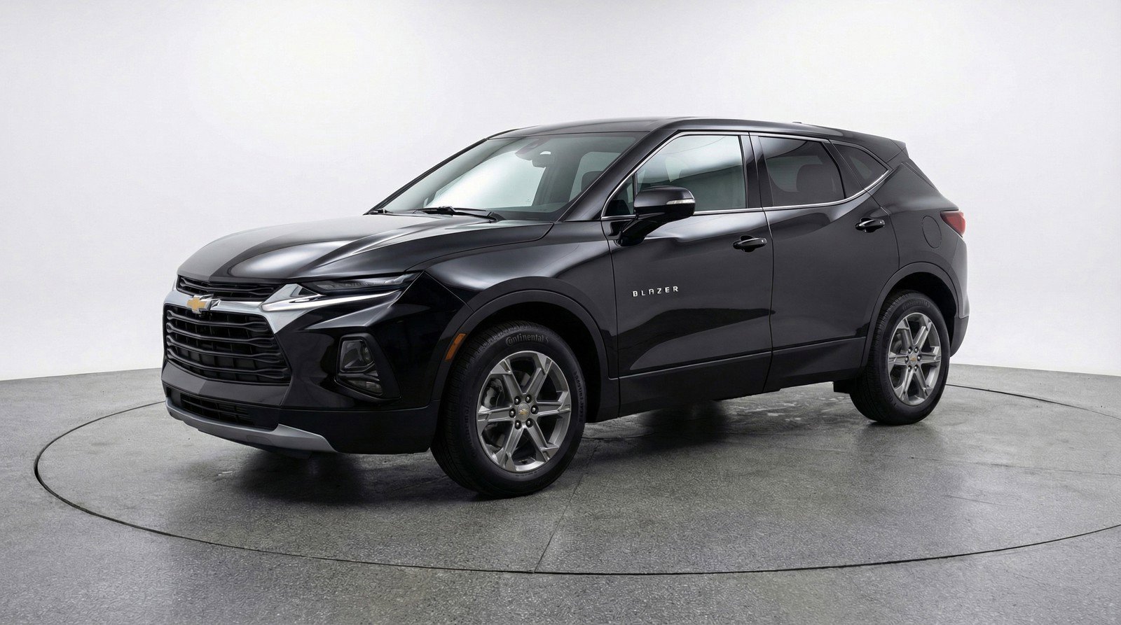 Used 2025 Chevrolet Blazer LT image 3