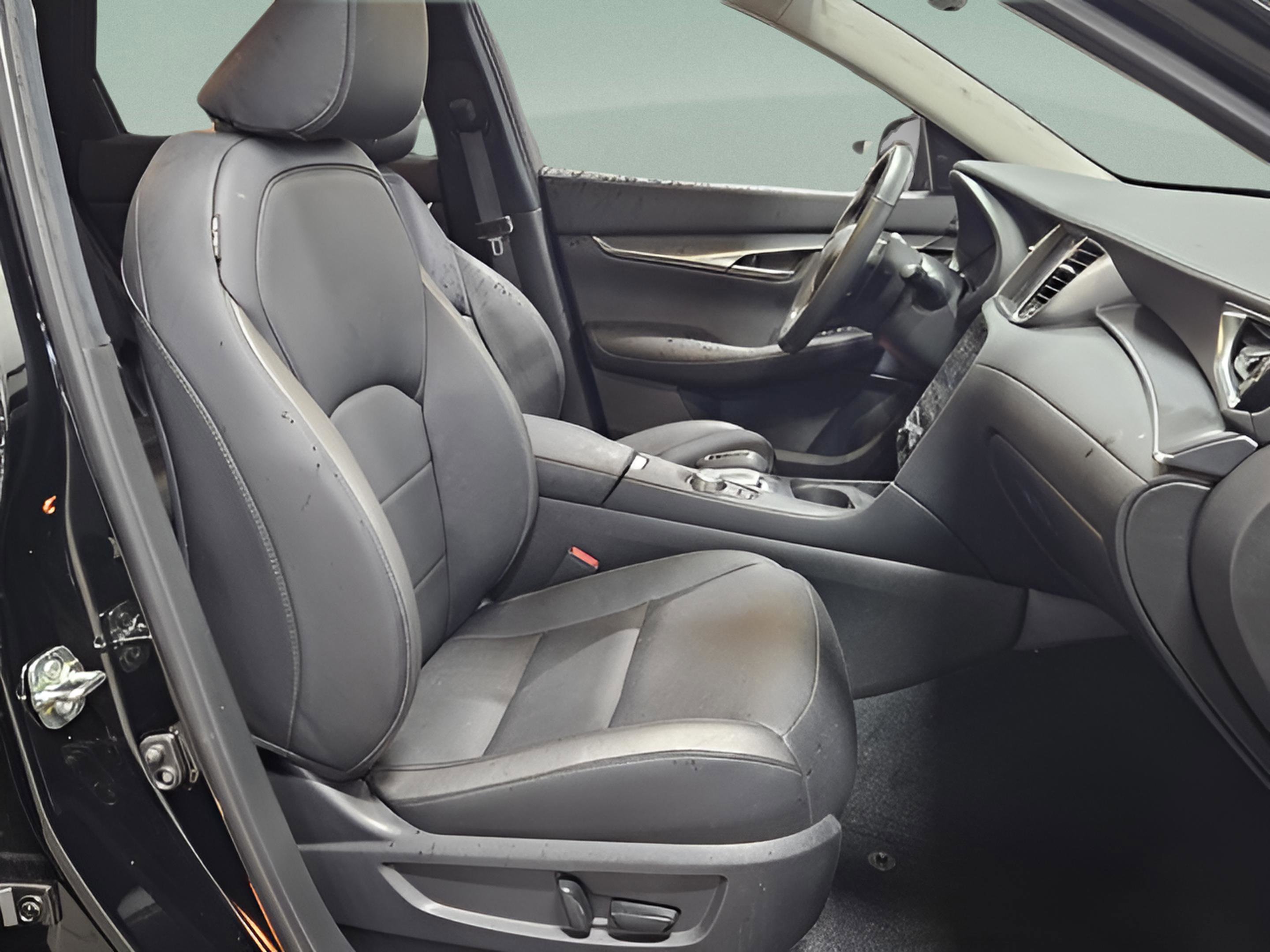 Certified 2025 INFINITI QX50 Luxe w/ Accent Package image 93