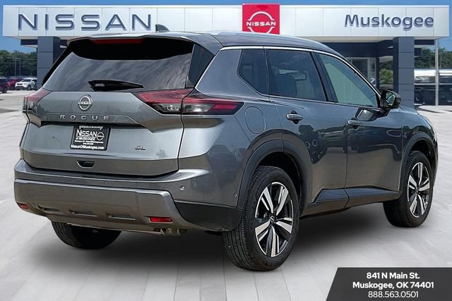 Used 2026 Nissan Rogue SL FWD image 5