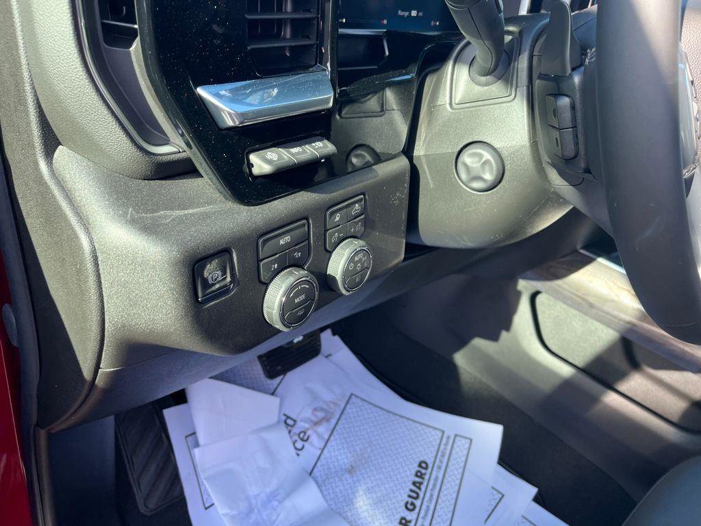 New 2026 Chevrolet Silverado 1500 LTZ w/ LTZ Premium Package image 13