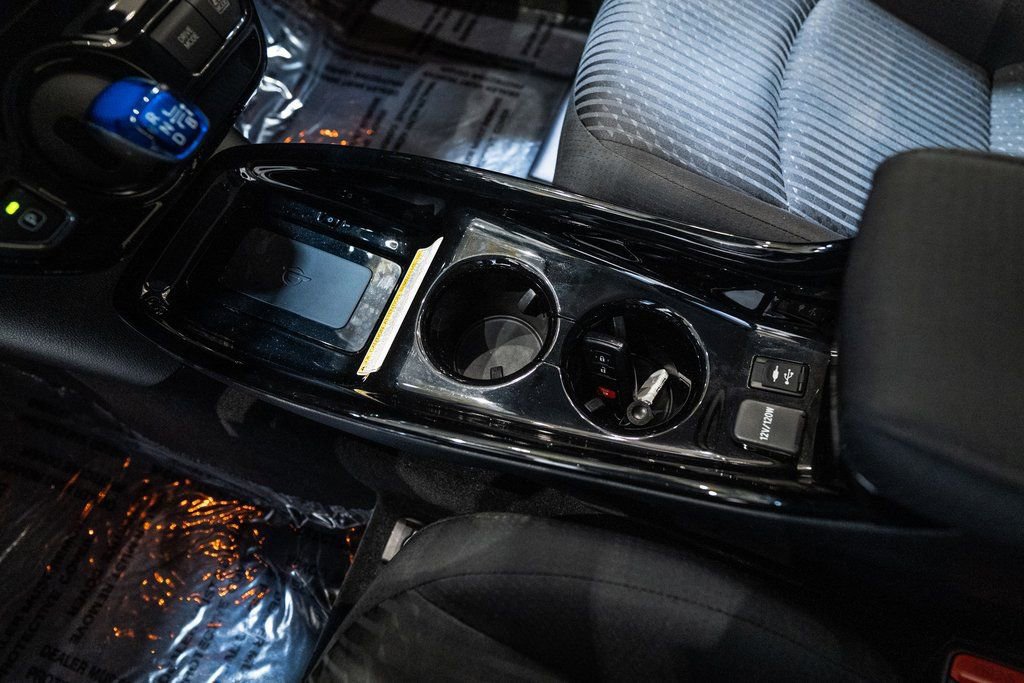 Used 2017 Toyota Prius Three image 17