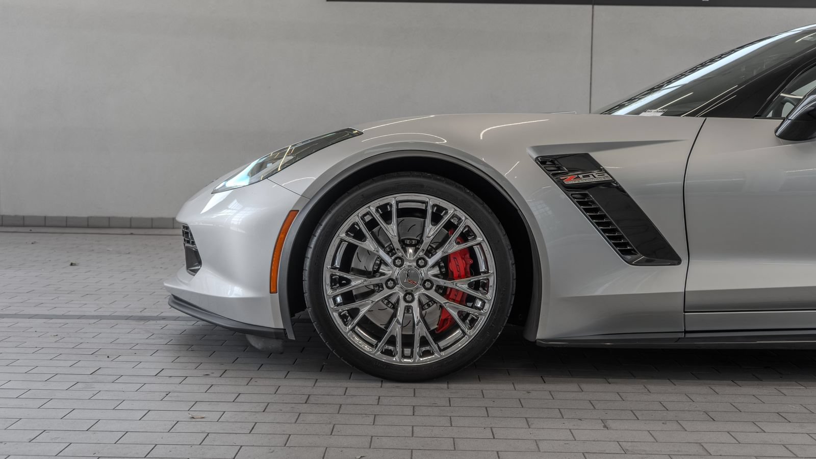 Used 2017 Chevrolet Corvette Z06 w/ Battery Protection Package RWD image 4