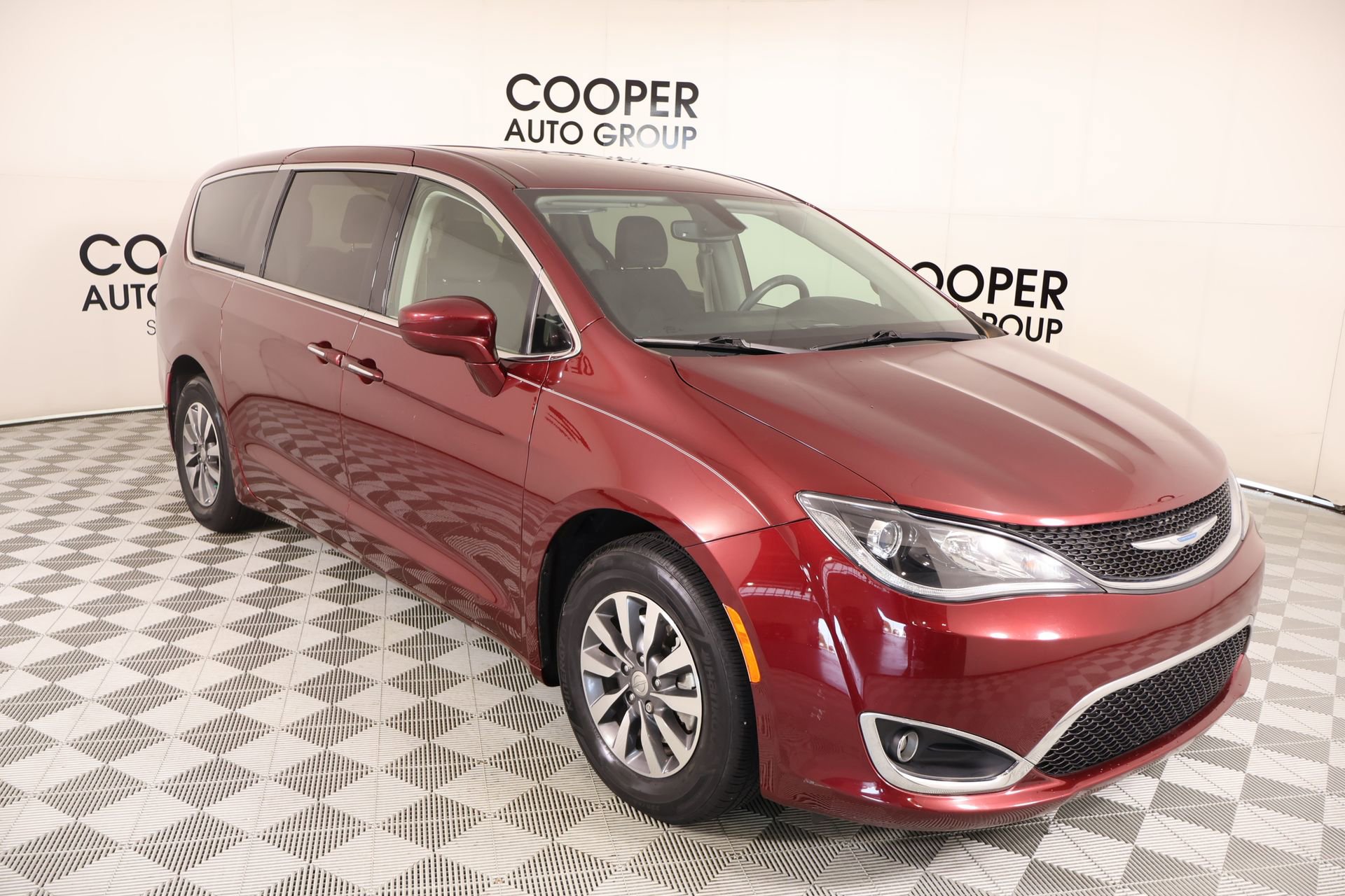 Used 2020 Chrysler Pacifica Touring