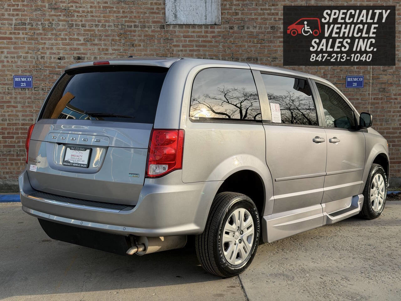 Used 2016 Dodge Grand Caravan SE w/ Quick Order Package 29E SE image 6