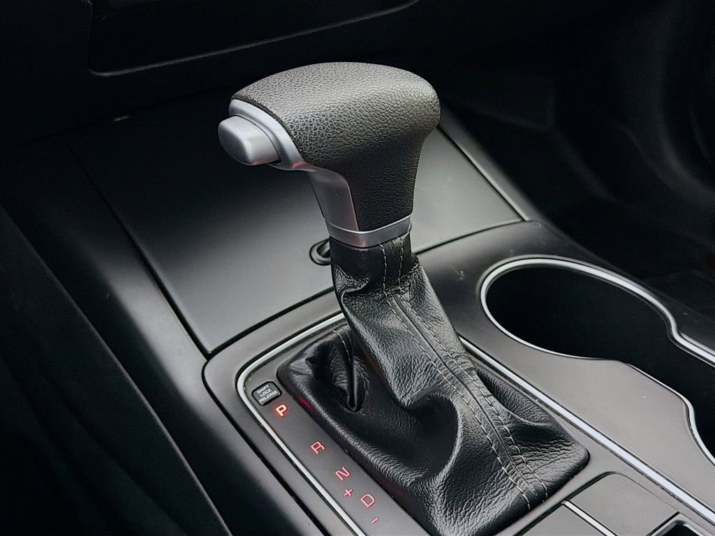 Used 2020 Kia Sorento LX image 19