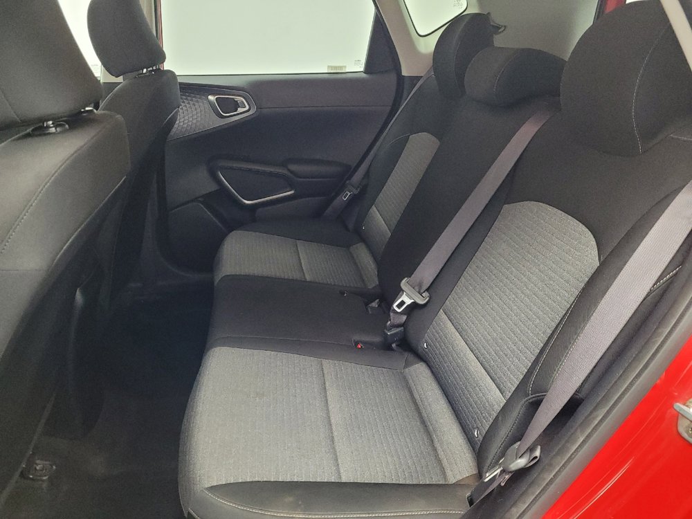 Used 2020 Kia Soul S FWD image 17