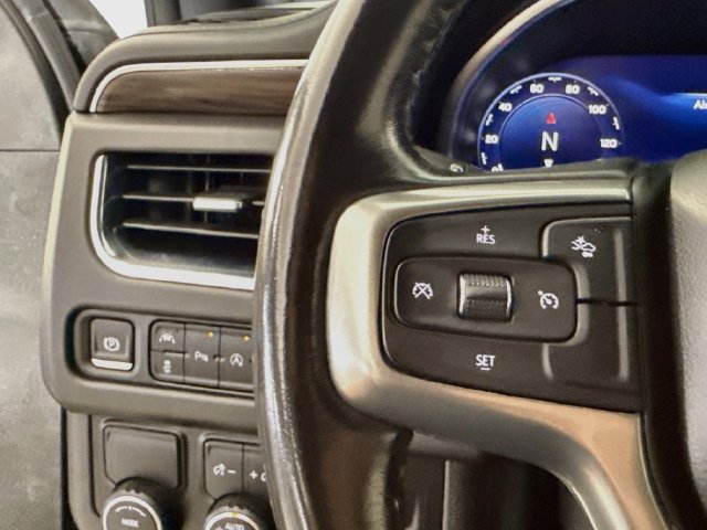 Used 2022 Chevrolet Suburban LT RWD image 13