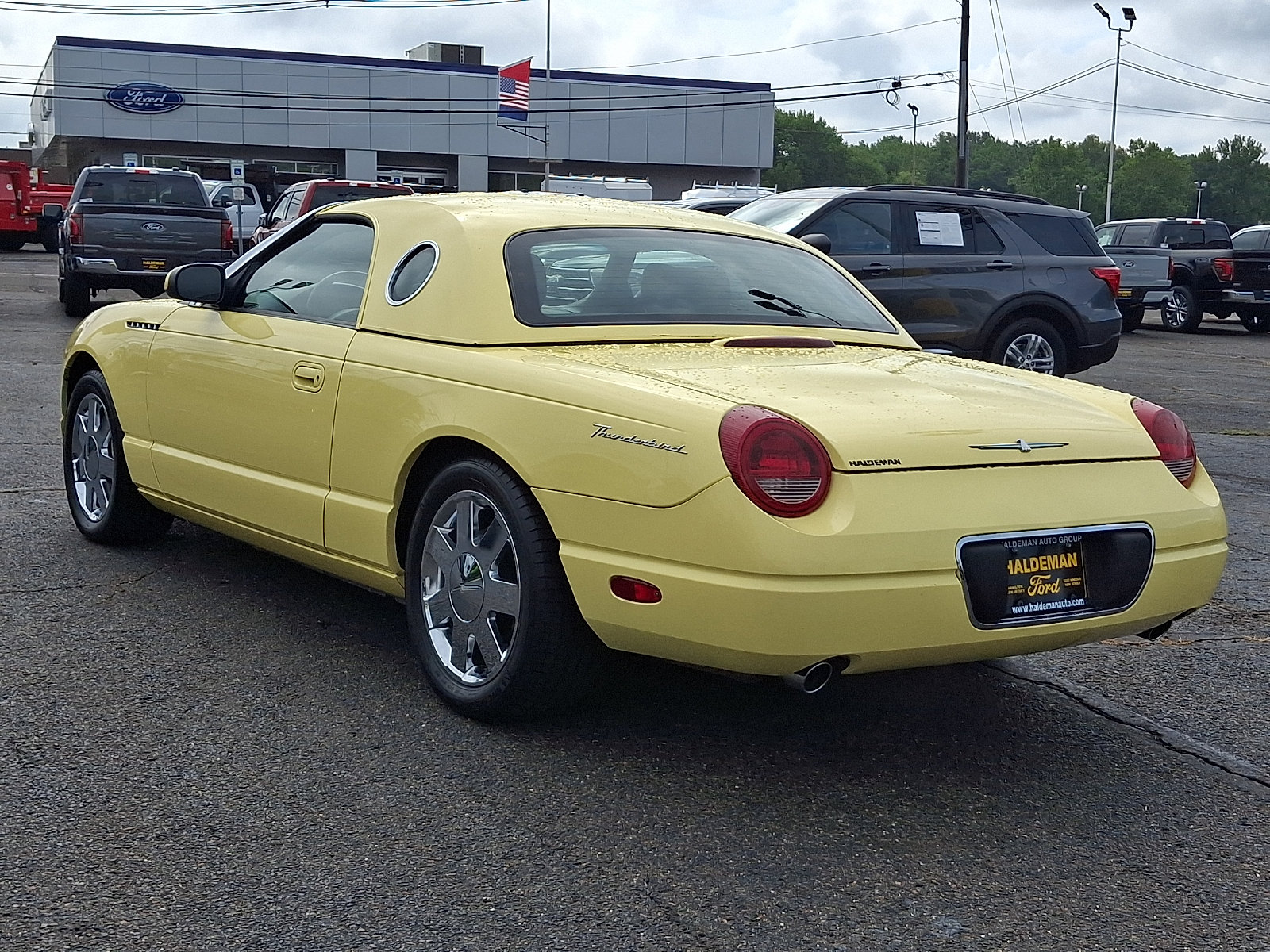 Used 2002 Ford Thunderbird RWD image 5