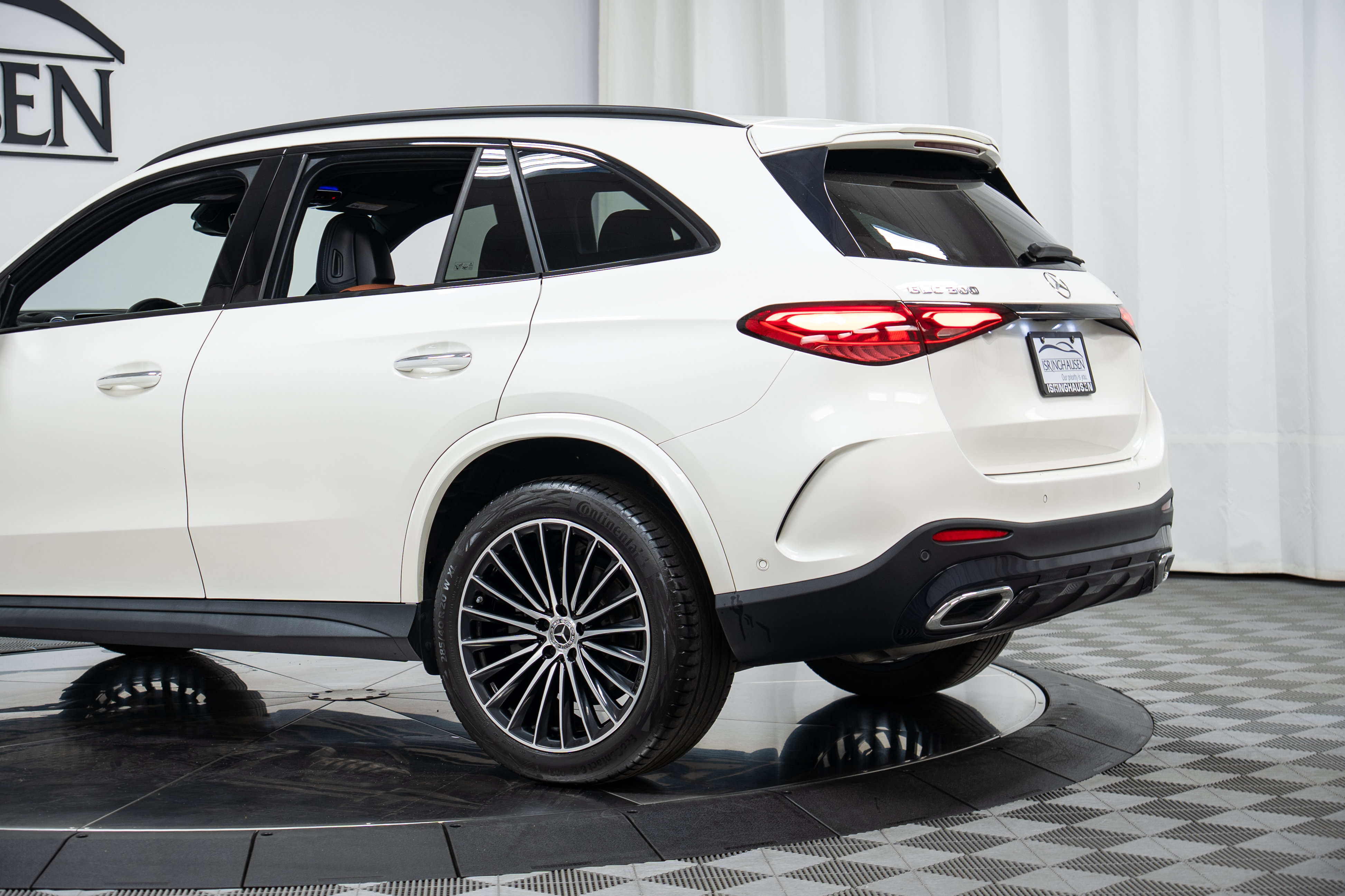 Used 2023 Mercedes-Benz GLC 300 4MATIC image 29