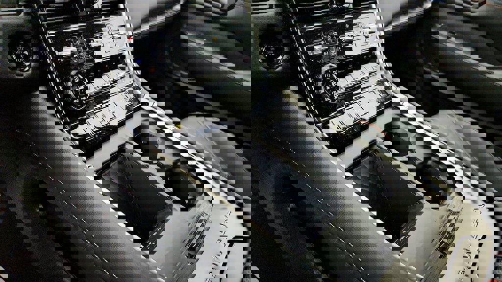 Used 2025 Nissan Armada PRO-4X w/ Pro-4X Premium Package image 17