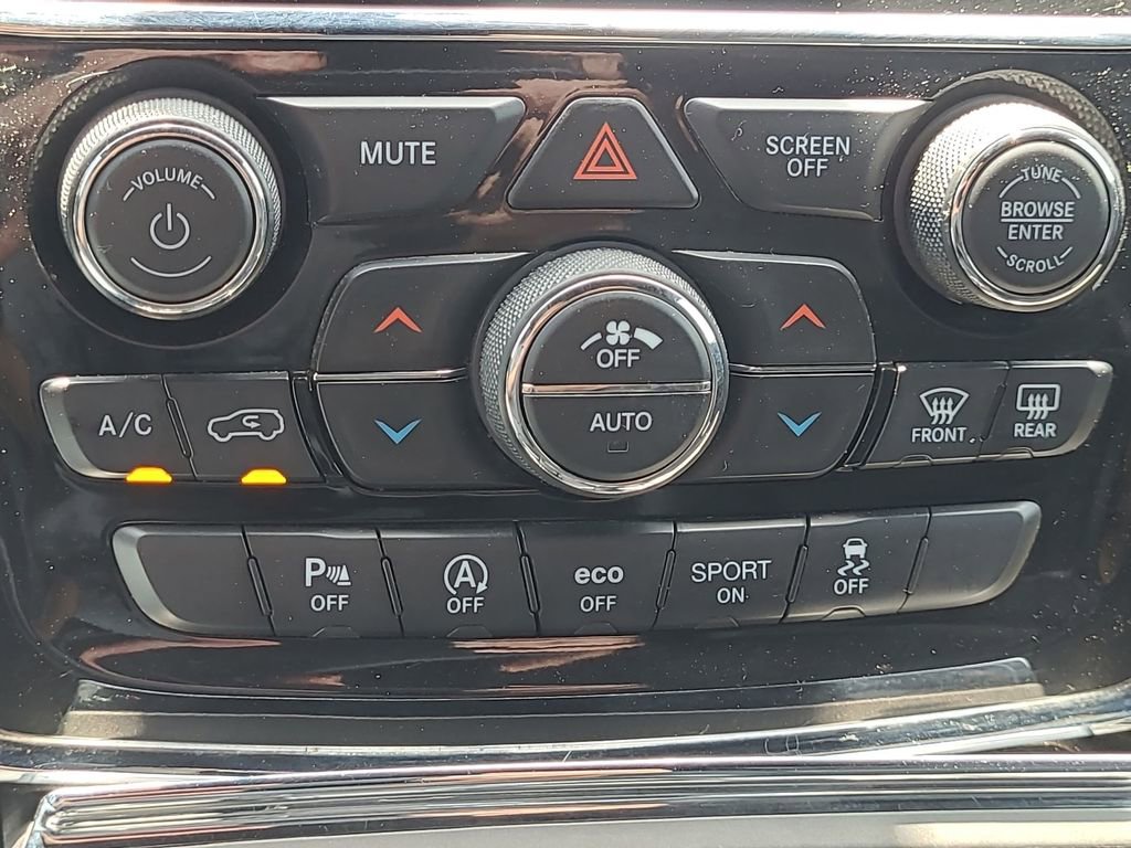 Used 2021 Jeep Grand Cherokee Laredo X RWD image 13