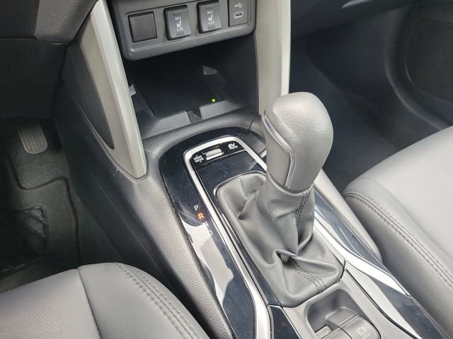 Used 2024 Toyota Corolla Cross AWD Hybrid image 27