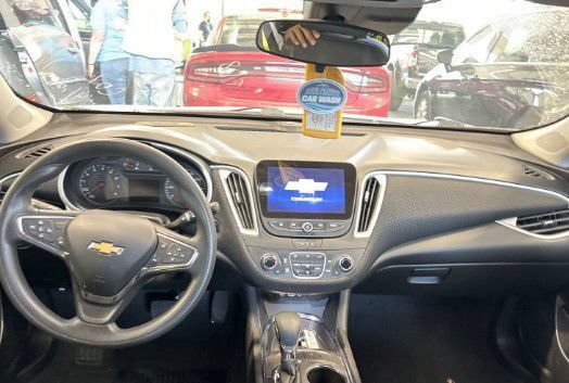 Used 2024 Chevrolet Malibu LT FWD image 2