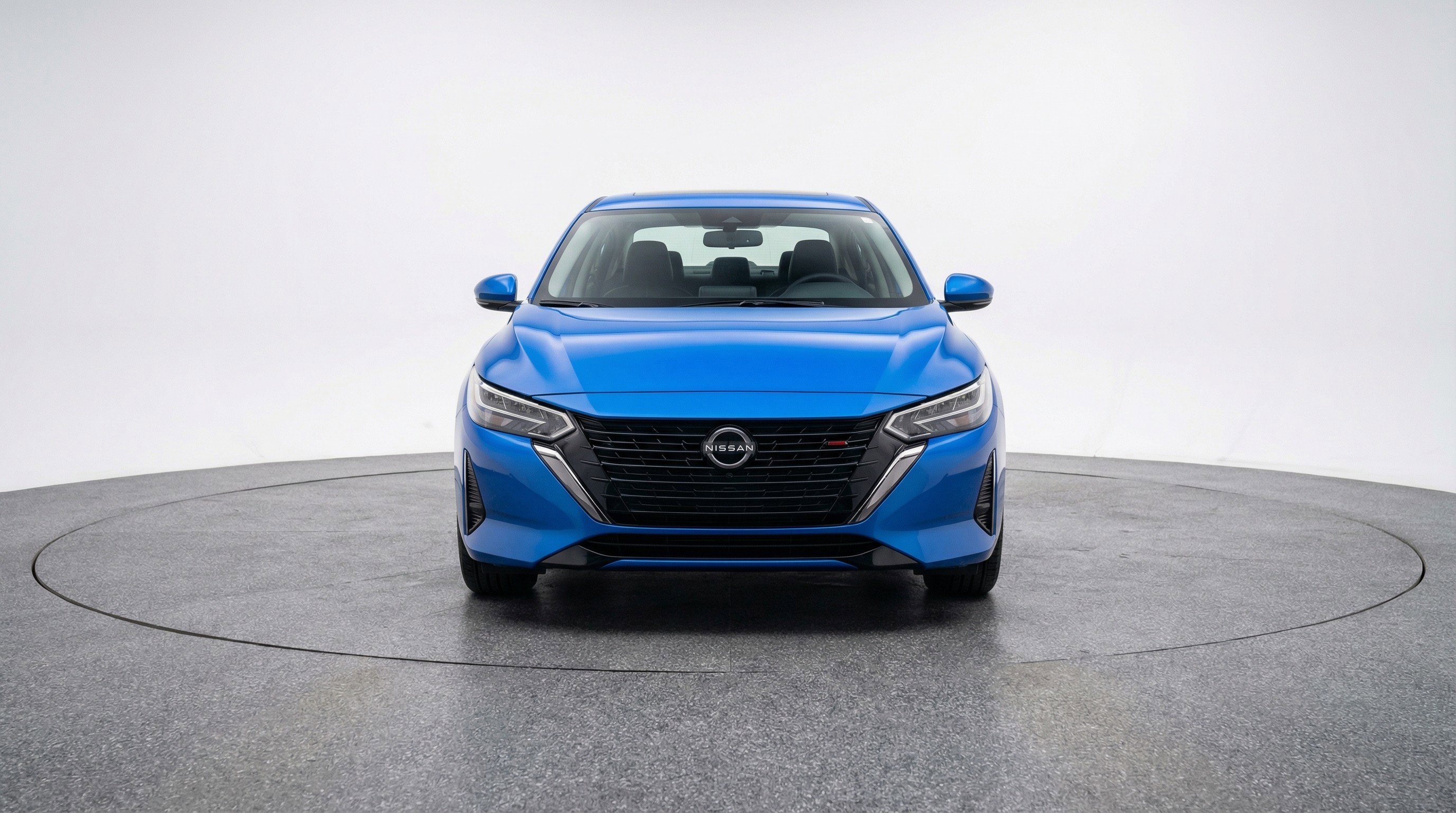 Used 2025 Nissan Sentra SV image 2