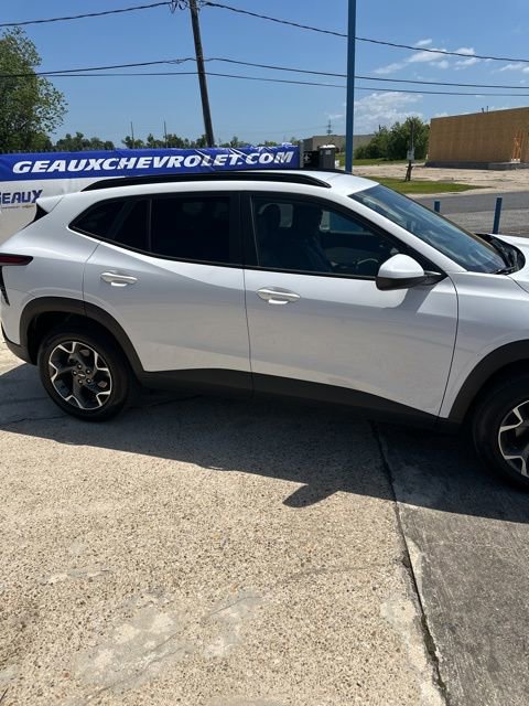 Used 2025 Chevrolet Trax LT w/ LT Convenience Package image 34