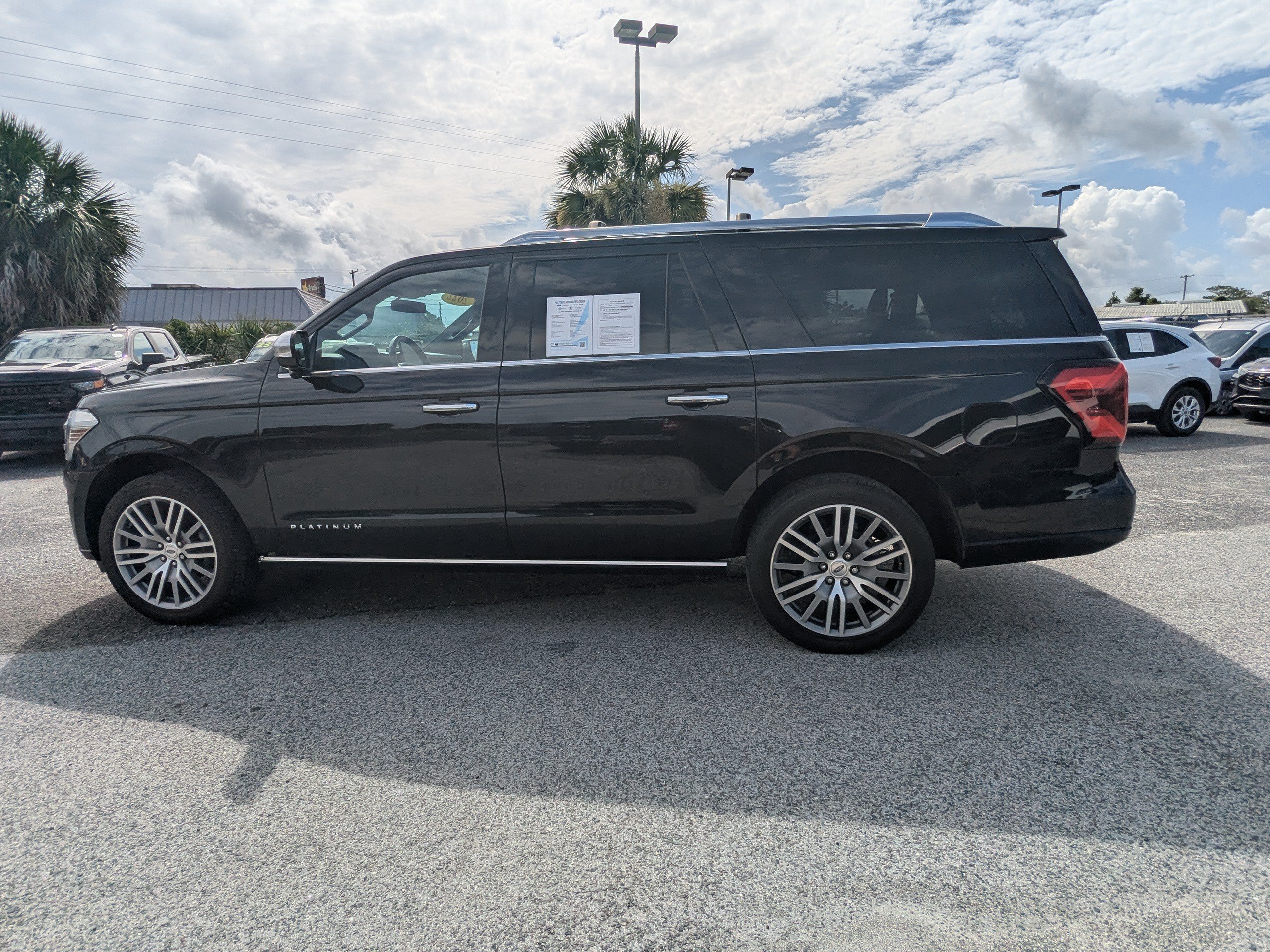 Used 2022 Ford Expedition Max Platinum AWD/4WD image 7