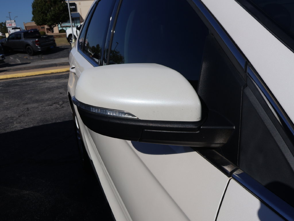Used 2015 Ford Edge SEL w/ Equipment Group 201A FWD image 15