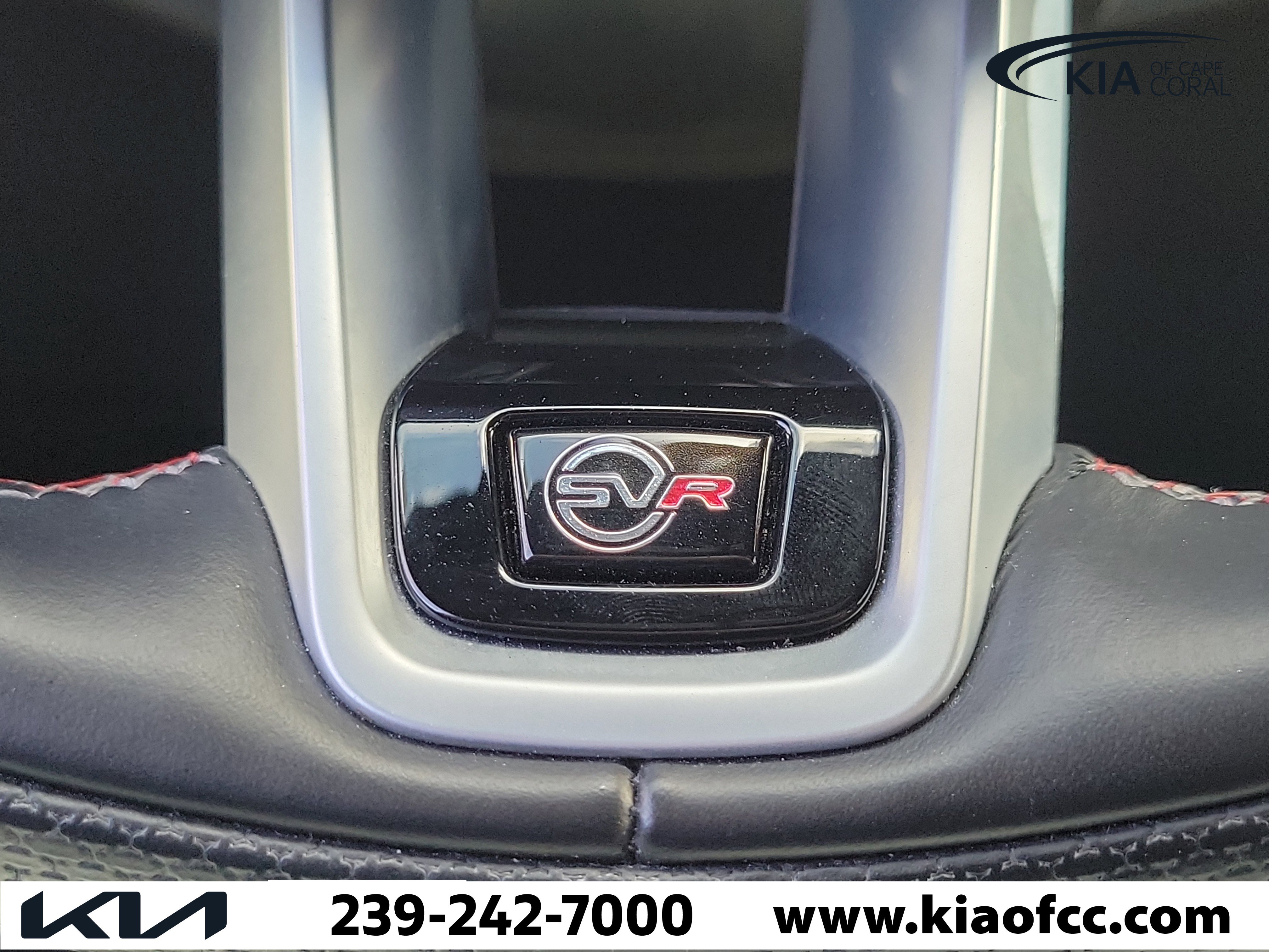 Used 2024 Jaguar F-PACE SVR image 28