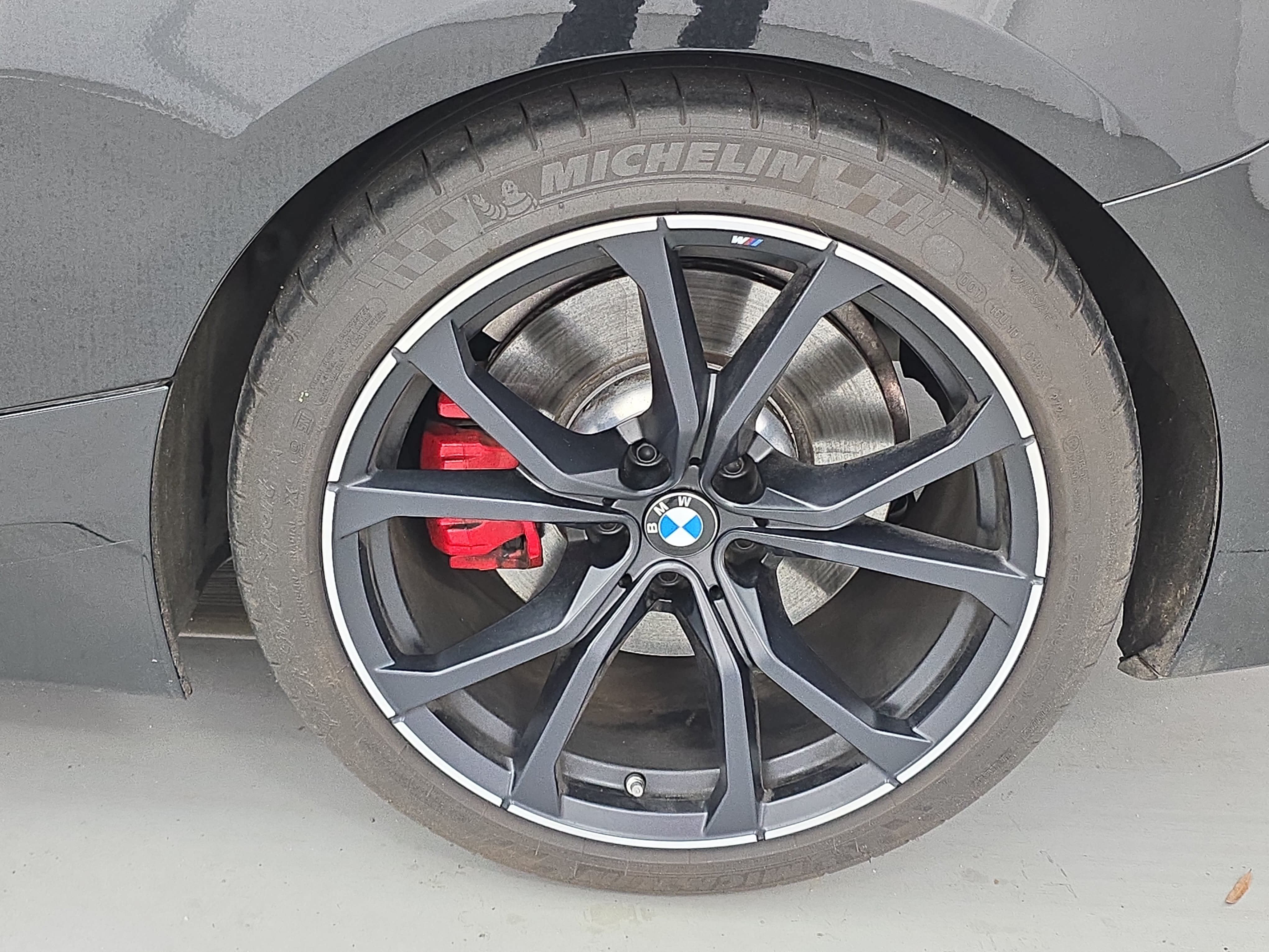 Used 2025 BMW Z4 M40i w/ Edition RWD image 29