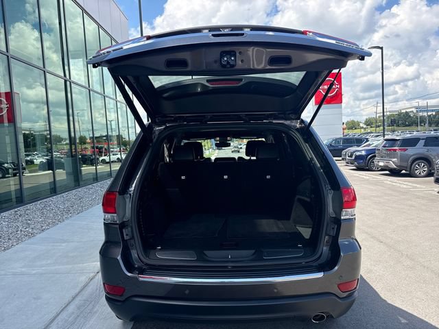Used 2018 Jeep Grand Cherokee Limited AWD/4WD image 9