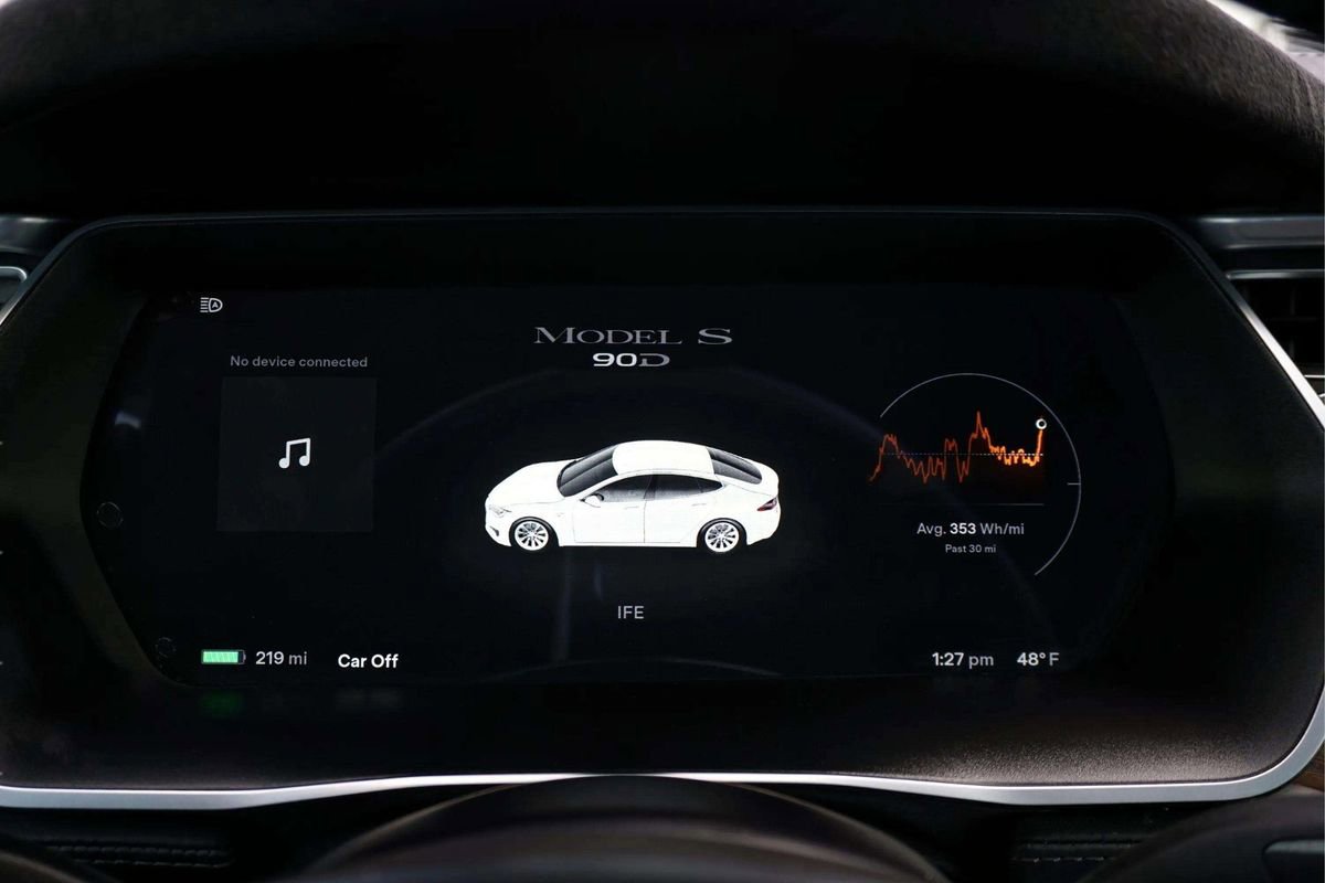 Used 2016 Tesla Model S AWD image 23