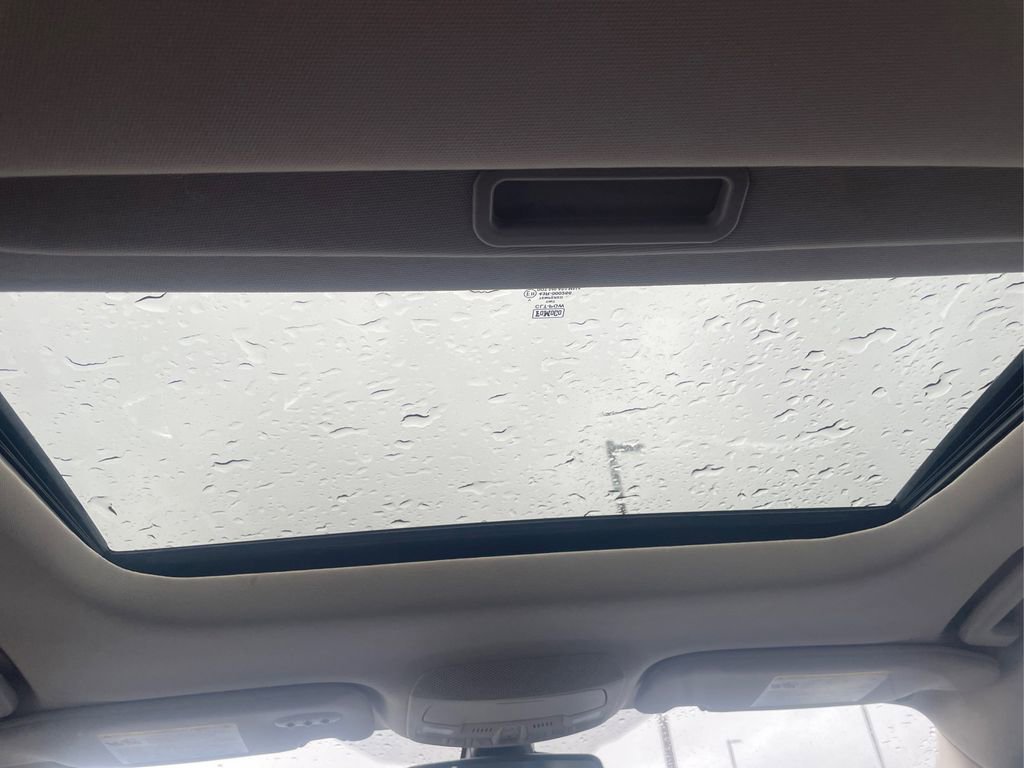 Used 2019 Ford Fusion Titanium image 19