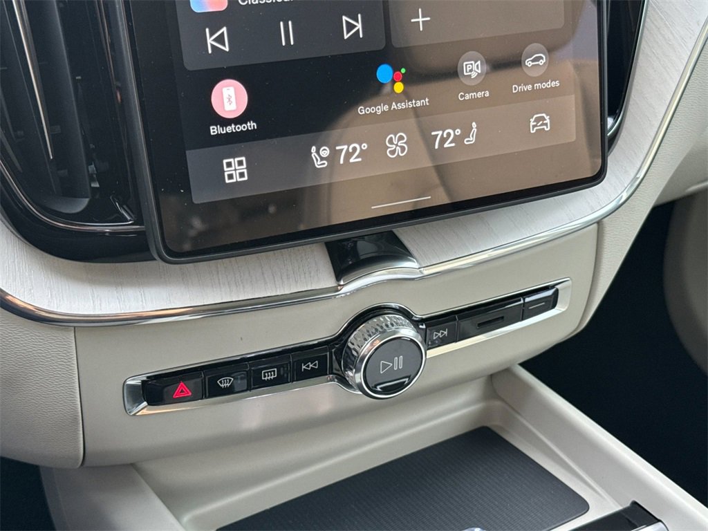 New 2026 Volvo XC60 T8 Ultra w/ Protection Package Premier image 20