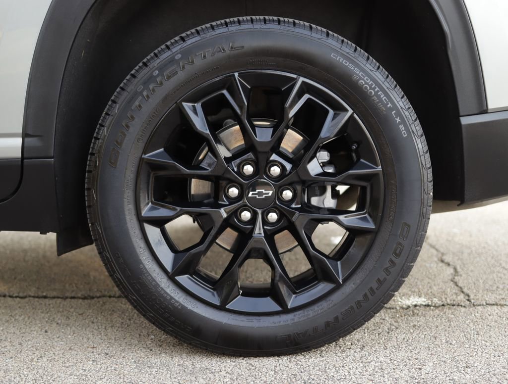 Used 2024 Chevrolet Traverse LT w/ Midnight/Sport Edition image 40