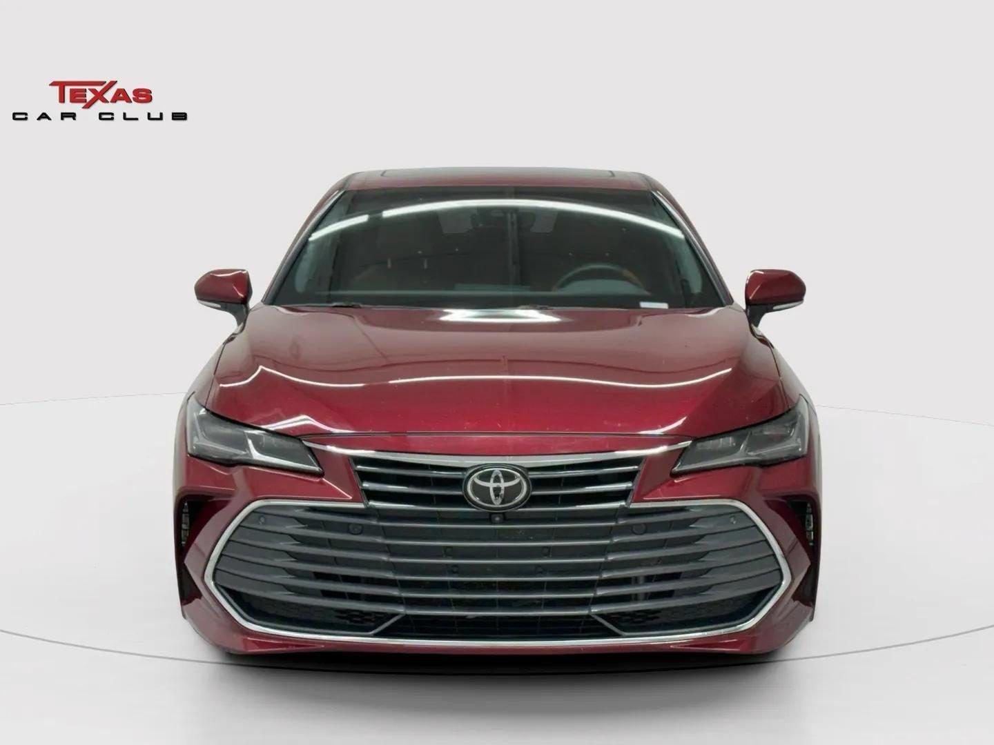 Used 2022 Toyota Avalon Limited w/ Advanced Safety Package FWD image 4