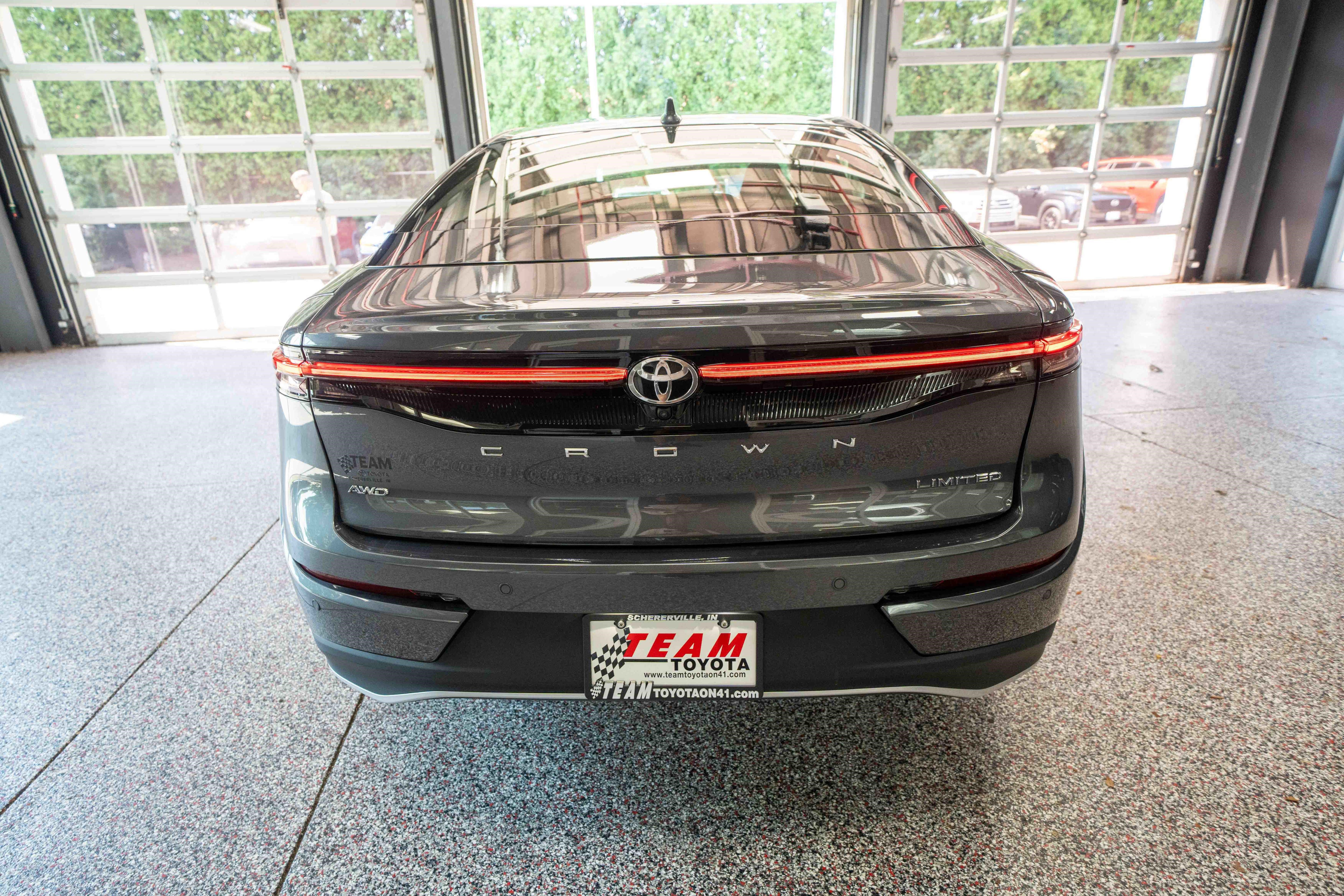 Used 2023 Toyota Crown AWD/4WD image 3