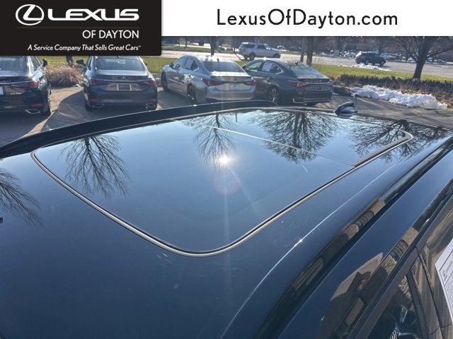 Used 2021 Volvo XC40 T5 R-Design w/ Climate Package image 10