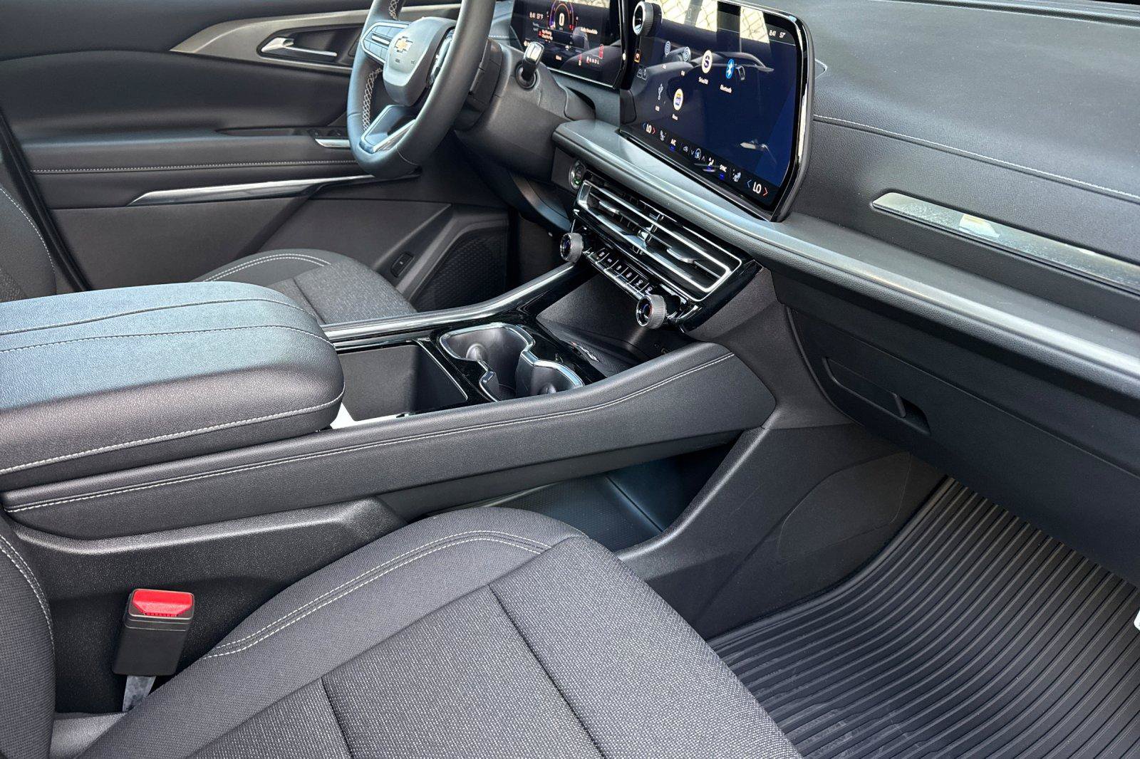 New 2026 Chevrolet Traverse LT FWD image 22