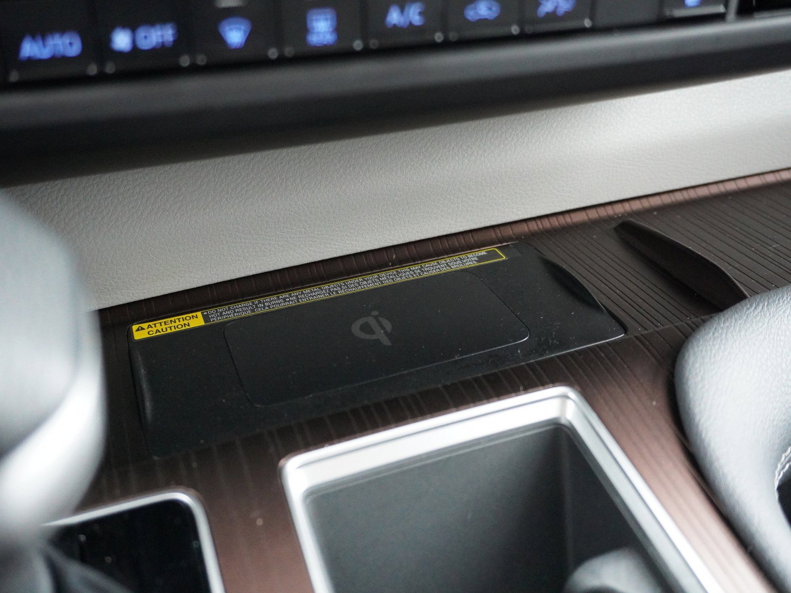 Used 2022 Toyota Sienna XLE image 25