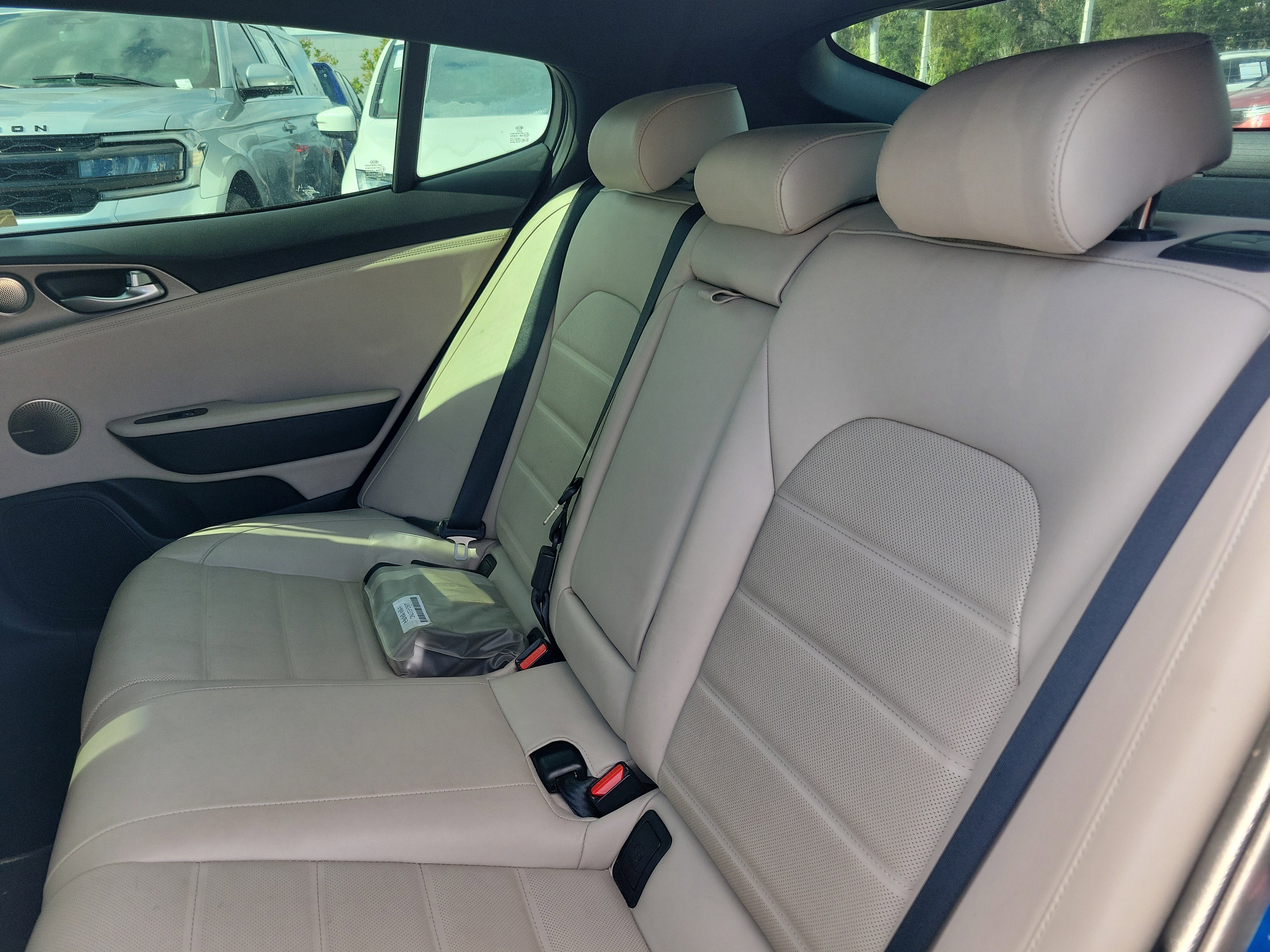 Used 2018 Kia Stinger GT2 image 16