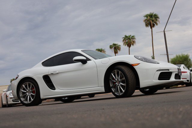 Used 2018 Porsche 718 Cayman RWD image 12