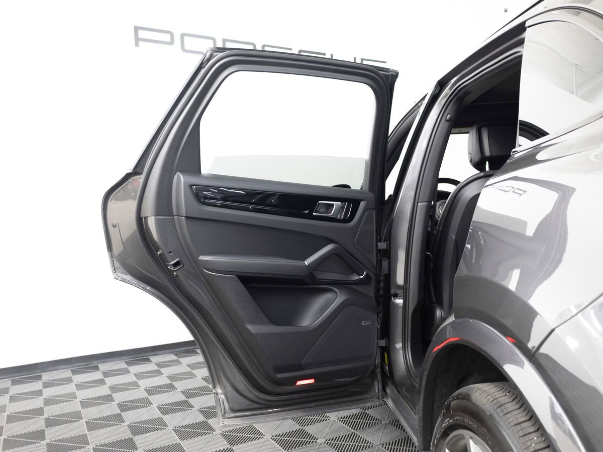 Certified 2023 Porsche Cayenne image 24