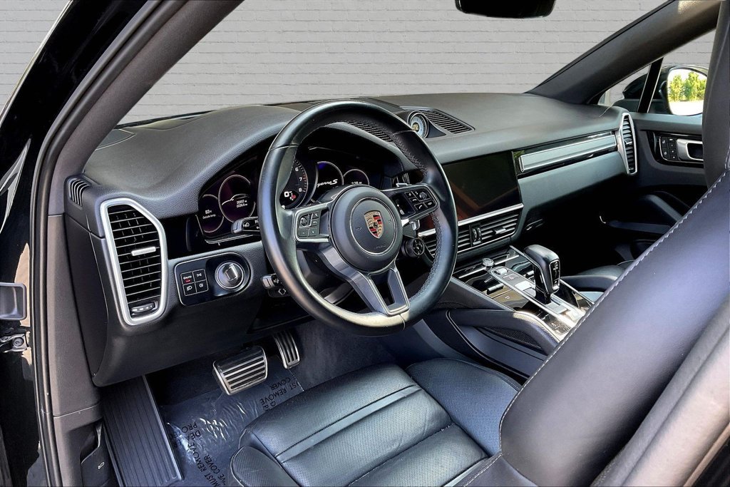 Used 2023 Porsche Cayenne S AWD/4WD image 15