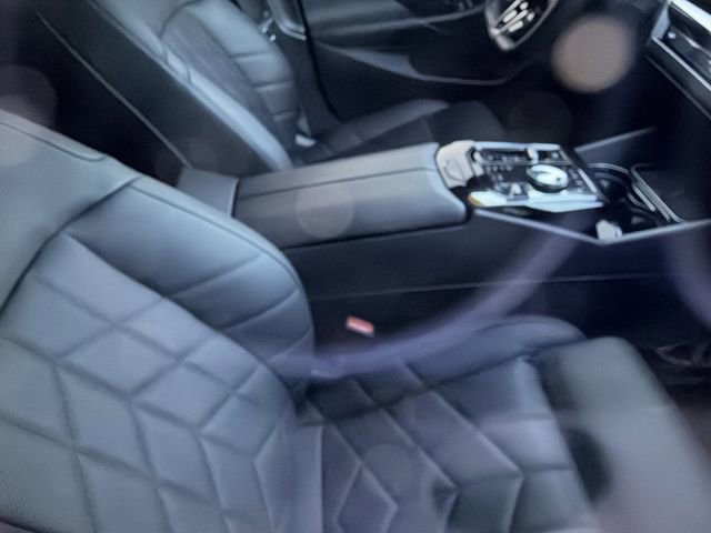 Used 2024 BMW i5 M60 w/ Premium Package image 6