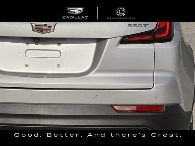 Used 2021 Cadillac XT4 Luxury w/ Cold Weather Package FWD image 5