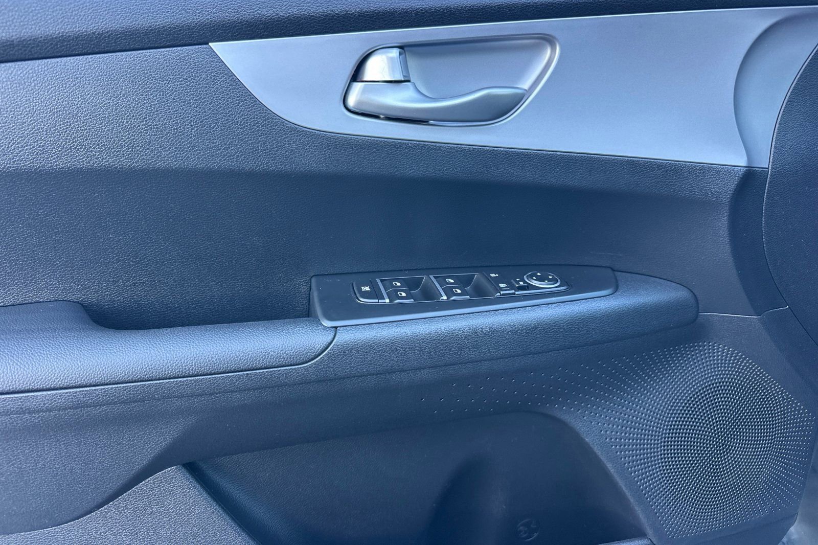 Certified 2024 Kia Forte LXS w/ LXS Technology Package image 12