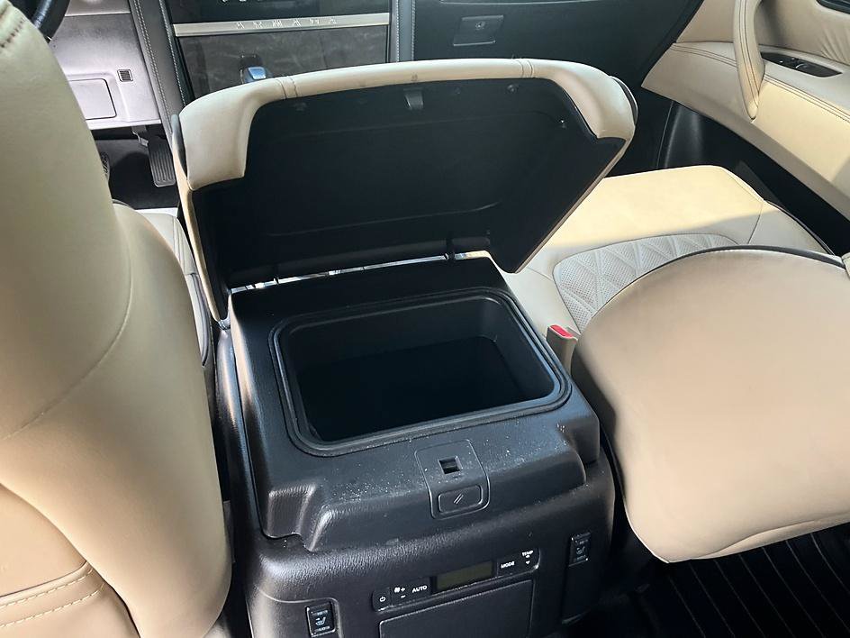 Used 2023 Nissan Armada Platinum w/ Captain's Chairs Package AWD/4WD image 34