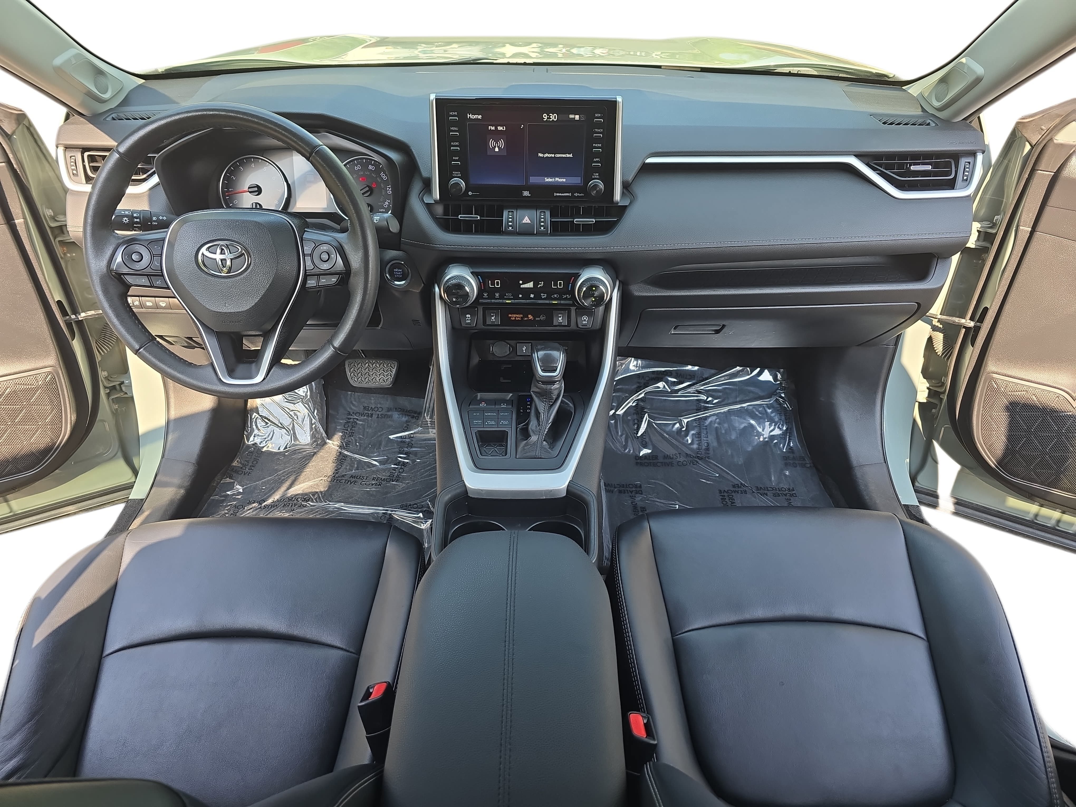Used 2020 Toyota RAV4 XLE Premium AWD/4WD image 9