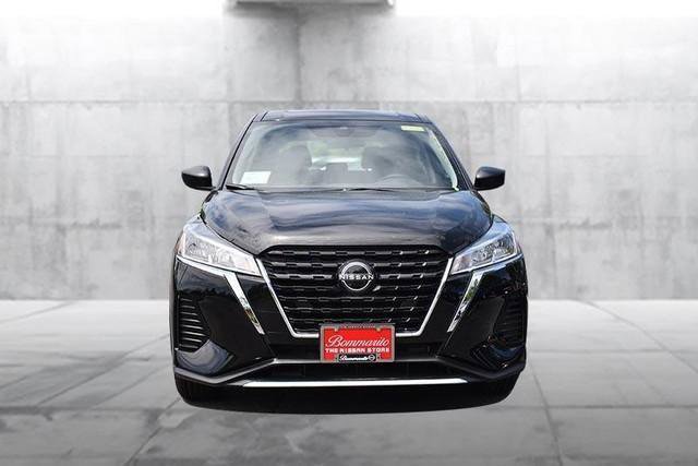 New 2025 Nissan Kicks Play S image 4