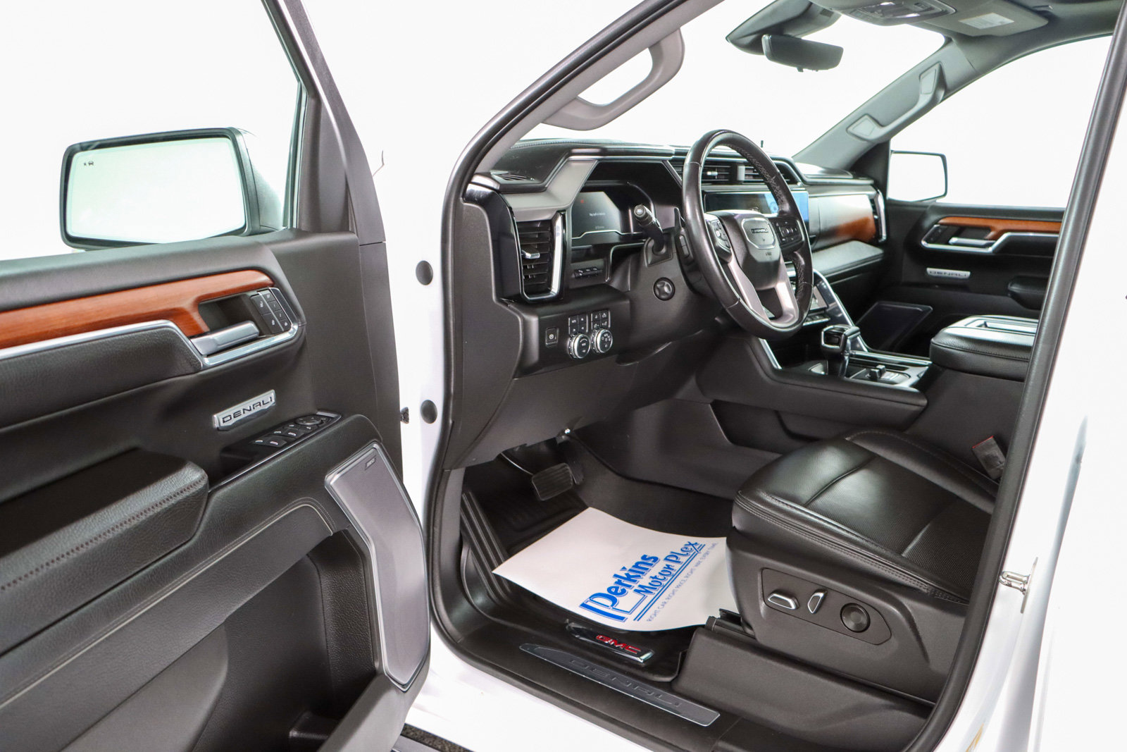 Used 2022 GMC Sierra 1500 Denali image 3