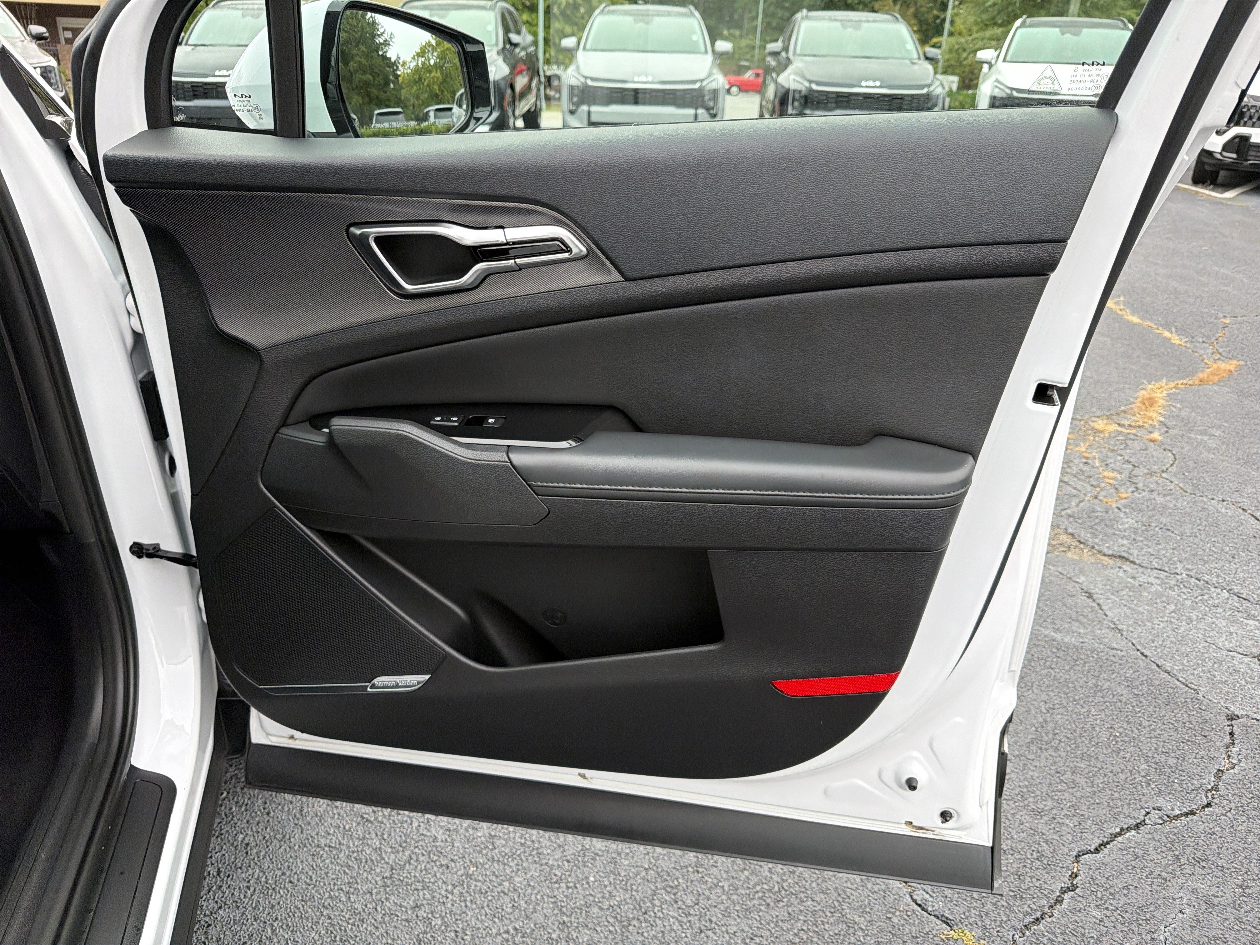Used 2024 Kia Sportage SX FWD image 14
