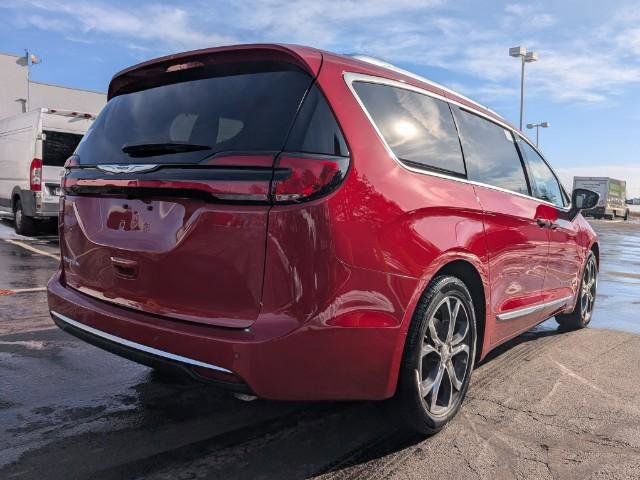 New 2026 Chrysler Pacifica Pinnacle image 2