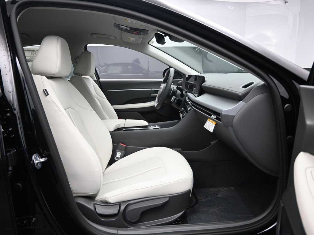 New 2026 Hyundai Sonata SEL FWD image 31