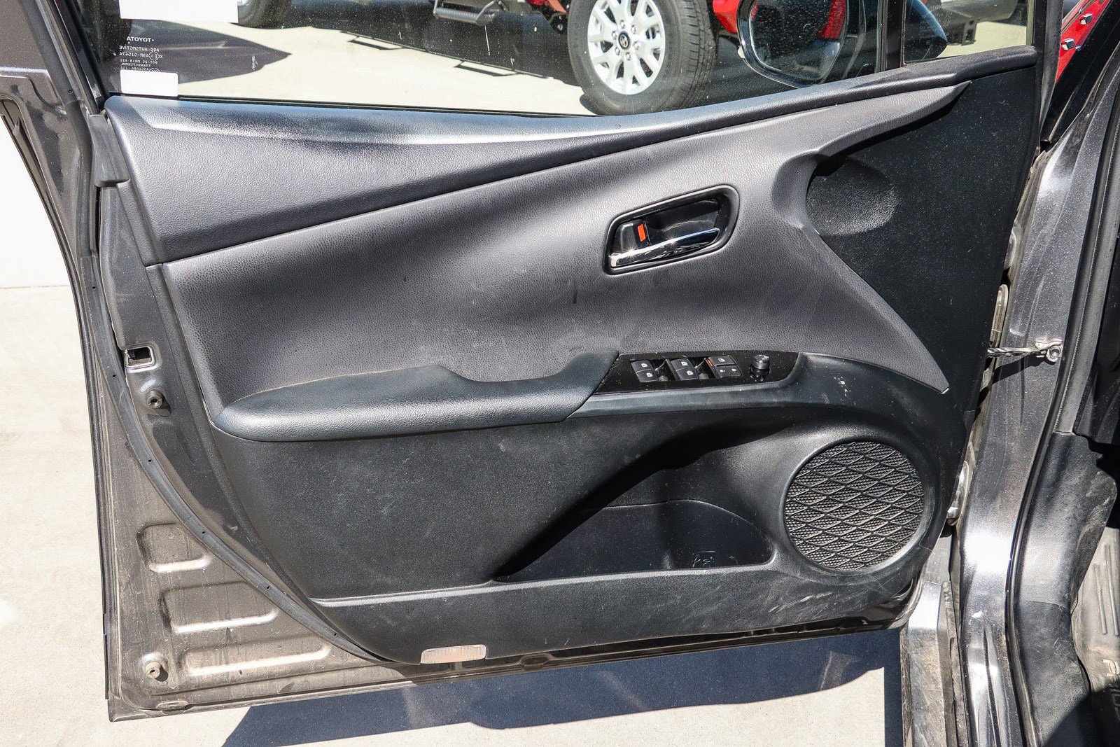 Certified 2018 Toyota Prius Prime Premium FWD image 21